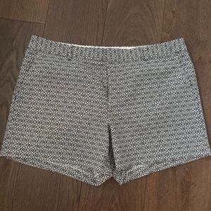 Banana Republic Hampton Shorts Size 16 Black White Geometric Print Tailored